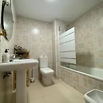Stylish Spot Pass The Keys Apartmán *