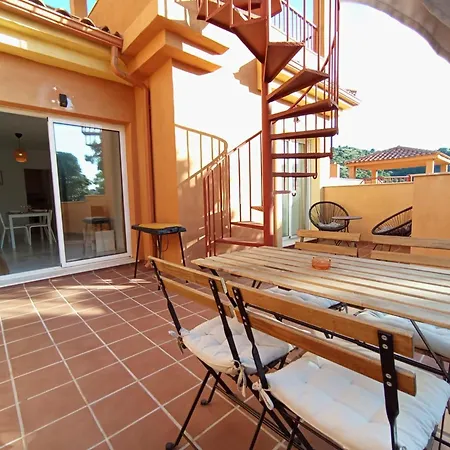 Stylish Spot Pass The Keys Apartment